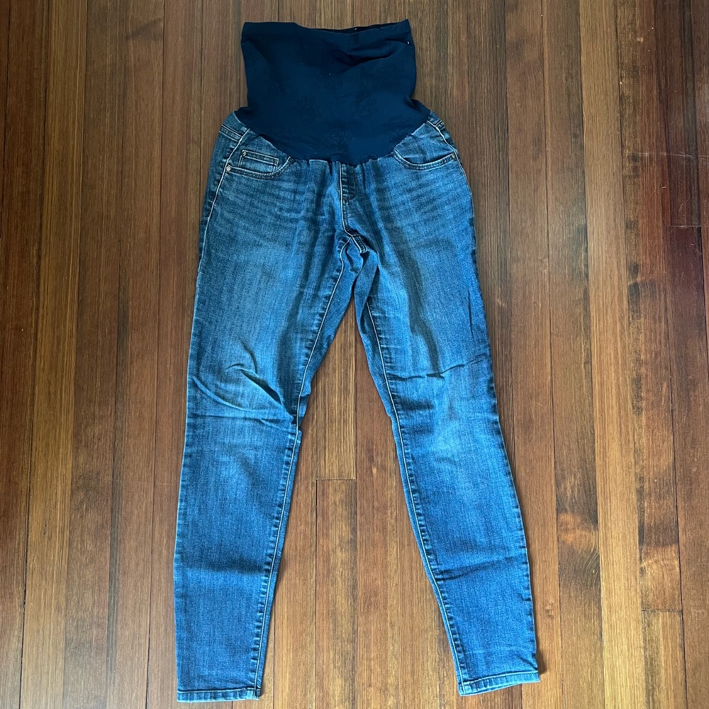 VGUC Jessica Simpson full panel maternity jeans size Medium